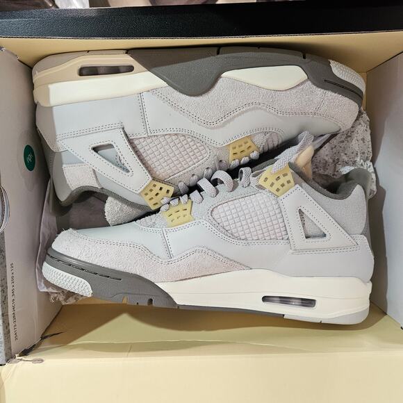 Air Jordan 4 Retro SE Craft Photon Dust Mens DS OG Box